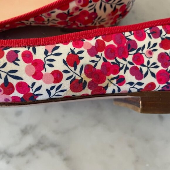 J. CREW Liberty of London Gemma Floral Ballet Flats Sz 6 Red Berry White Pink - Picture 16 of 16